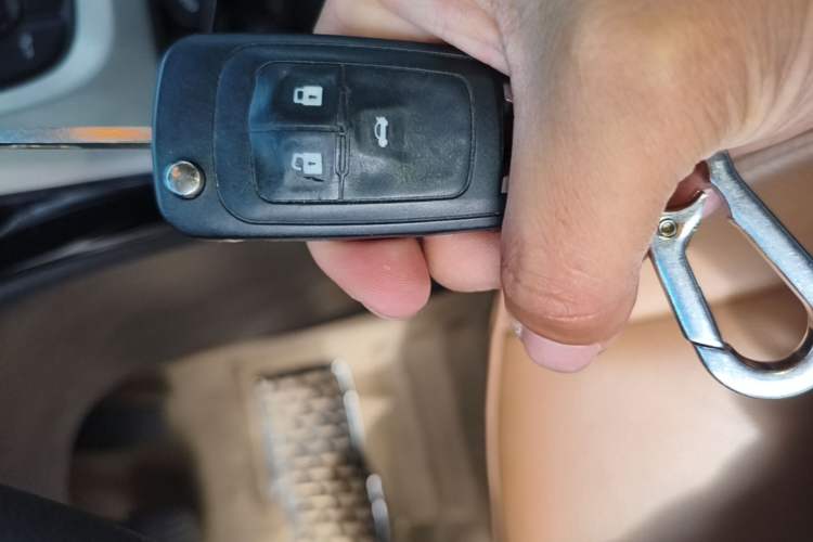 Used Buick GT 2013 GT 1.8L Automatic Fashion Edition Vehicle Key