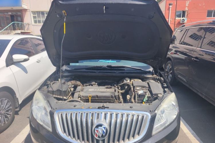 Used Buick GT 2014 XT 1.6L Manual Entry-Level Model Engine Bay