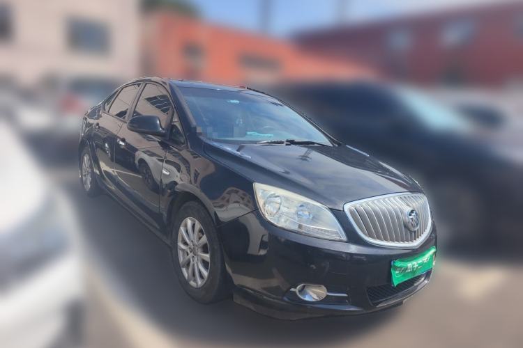 Used Buick GT 2014 XT 1.6L Manual Entry-Level Model Front Right 45 Deg