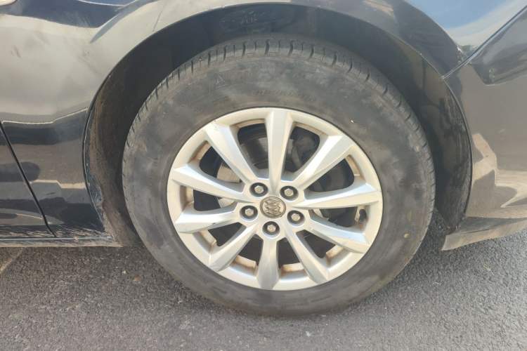 Used Buick GT 2014 XT 1.6L Manual Entry-Level Model Right Front Wheel Hub