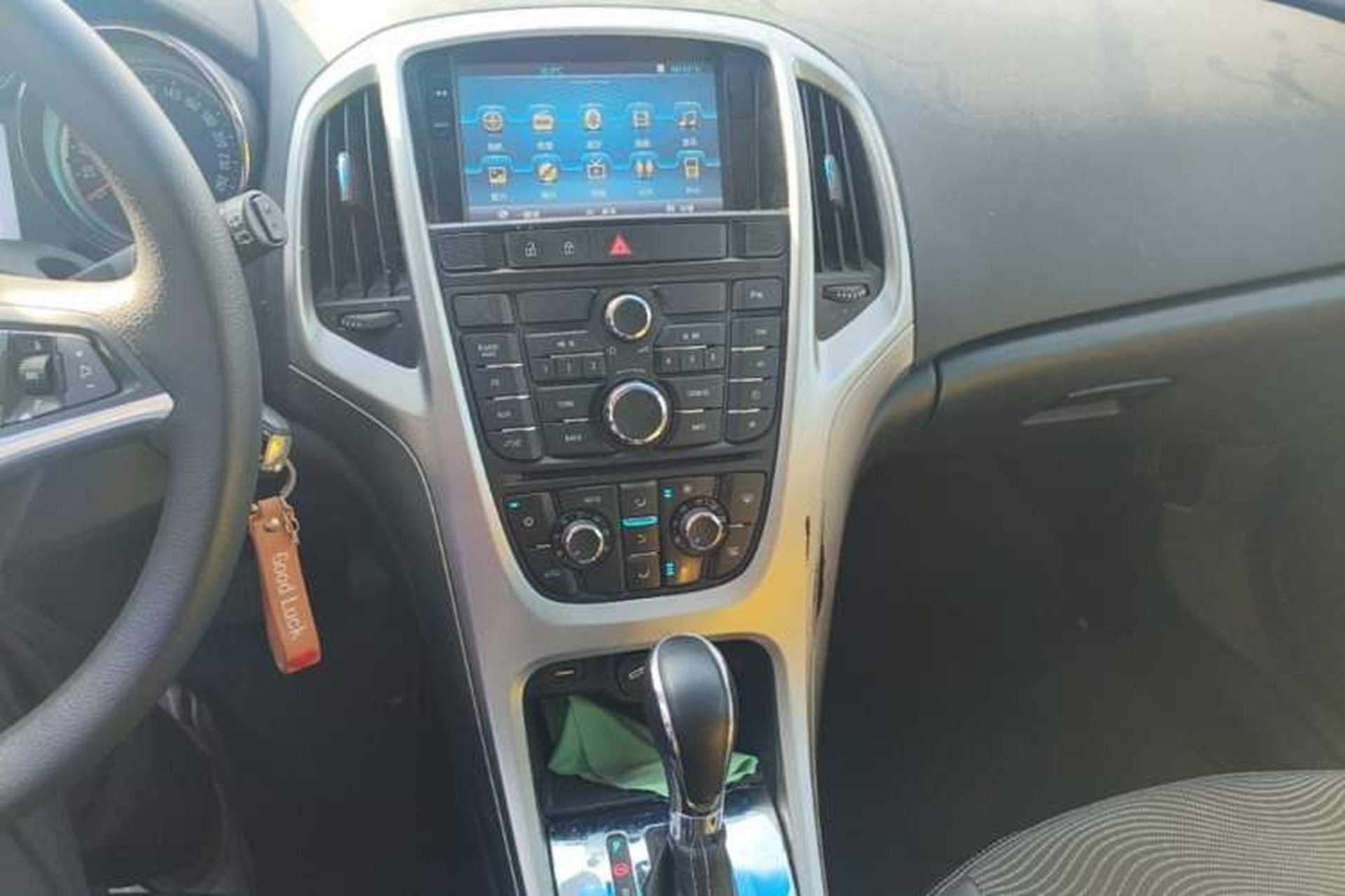 Used Buick GT 2014 XT 1.6L Automatic Fashion Edition Audio And AC Panel