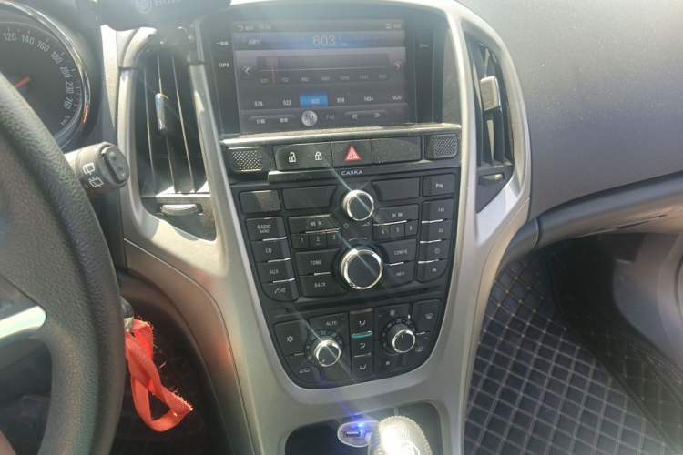Used Buick GT 2014 XT 1.6L Automatic Fashion Edition Audio And AC Panel