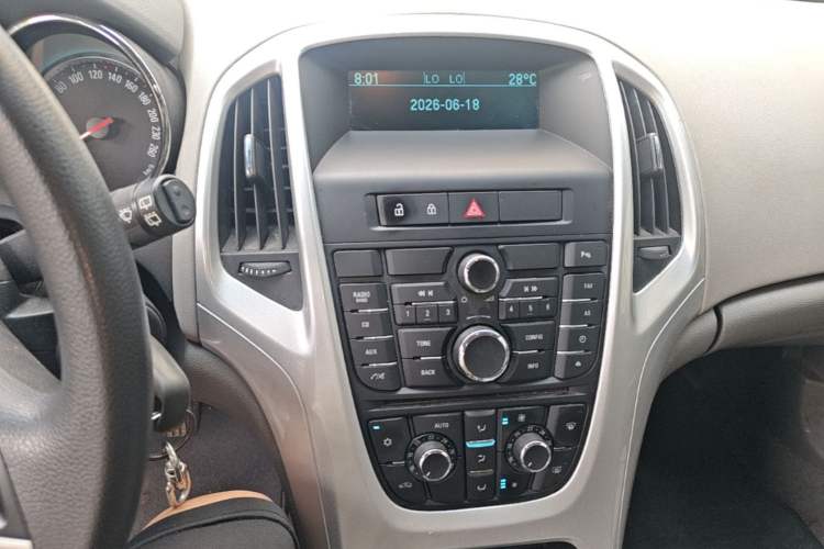 Used Buick GT 2014 XT 1.6L Manual Entry-Level Model Audio And AC Panel