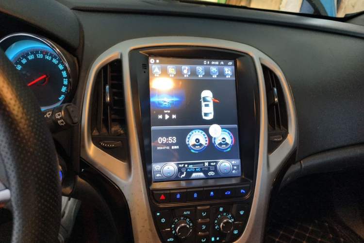 Used Buick GT 2014 XT 1.6L Automatic Fashion Edition Audio And AC Panel