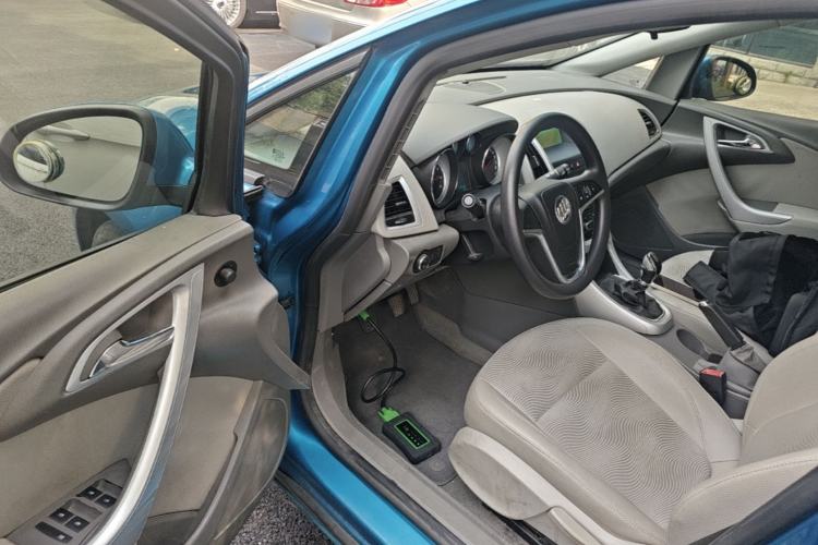 Used Buick GT 2014 XT 1.6L Manual Entry-Level Model Driver Seat