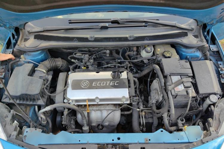 Used Buick GT 2014 XT 1.6L Automatic Fashion Edition Engine Bay