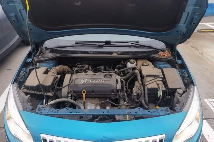 Used Buick GT 2014 XT 1.6L Automatic Fashion Edition Engine Bay