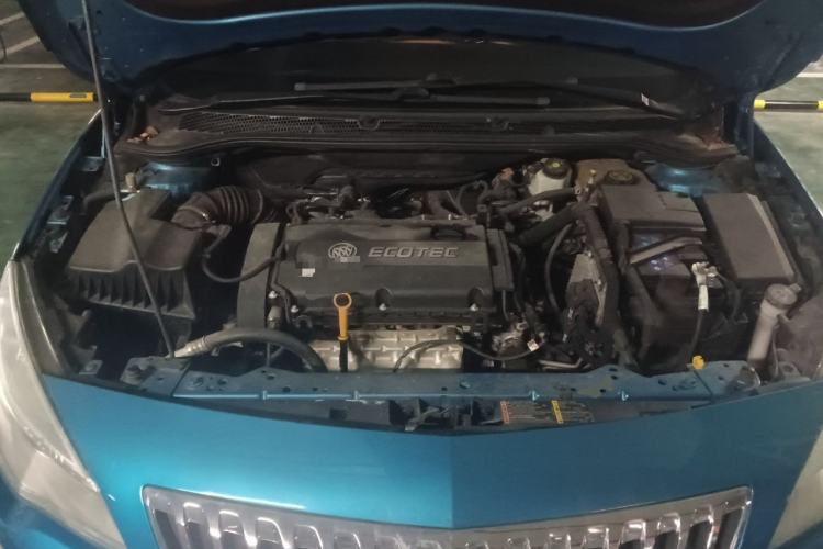 Used Buick GT 2014 XT 1.6L Automatic Fashion Edition Engine Bay