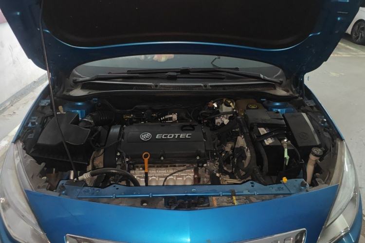 Used Buick GT 2014 XT 1.6L Automatic Fashion Edition Engine Bay