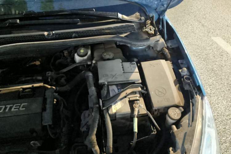 Used Buick GT 2014 XT 1.6L Automatic Fashion Edition Engine Bay Left