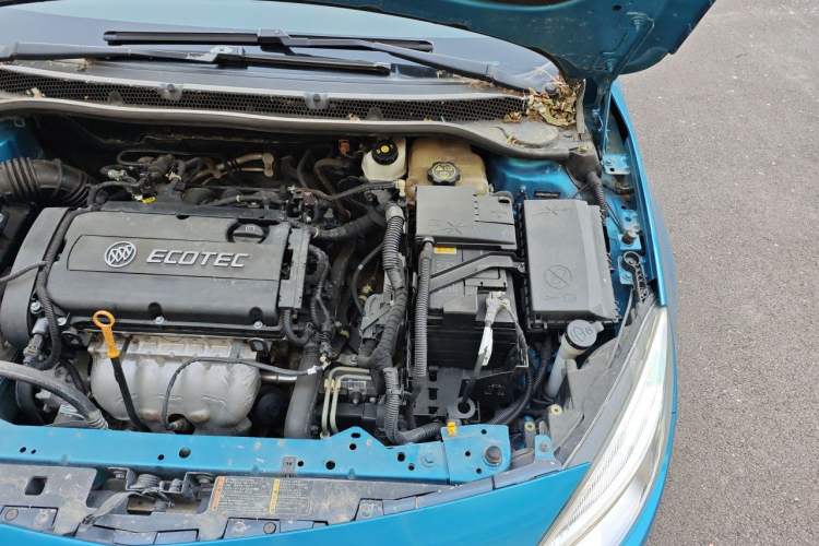 Used Buick GT 2014 XT 1.6L Automatic Fashion Edition Engine Bay Left