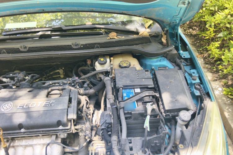 Used Buick GT 2014 XT 1.6L Automatic Fashion Edition Engine Bay Left