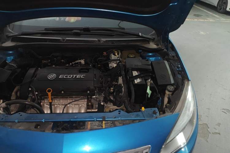 Used Buick GT 2014 XT 1.6L Automatic Fashion Edition Engine Bay Left