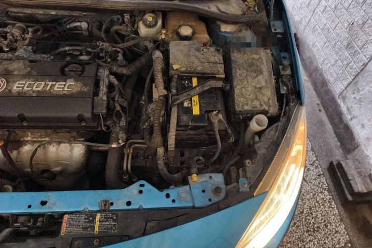Used Buick GT 2014 XT 1.6L Automatic Fashion Edition Engine Bay Left