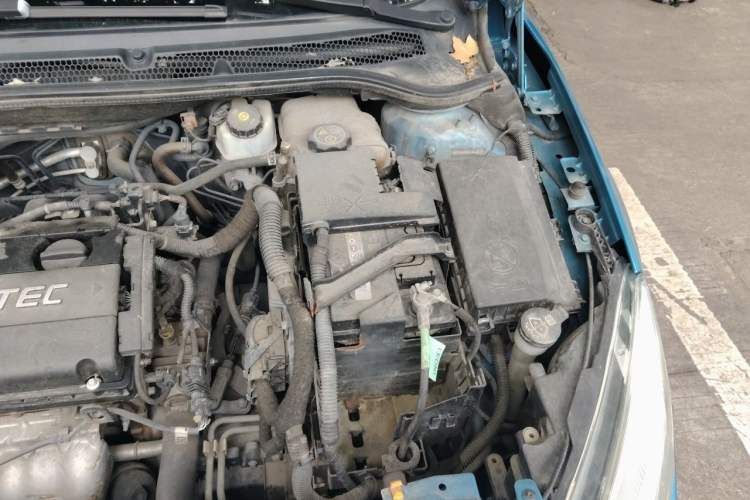 Used Buick GT 2014 XT 1.6L Automatic Comfort Edition Engine Bay Left