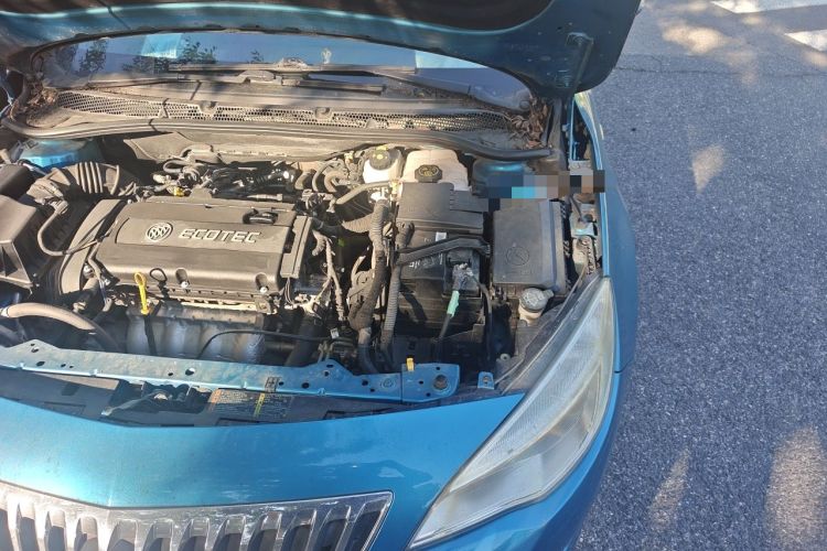 Used Buick GT 2014 XT 1.6L Automatic Fashion Edition Engine Bay Left