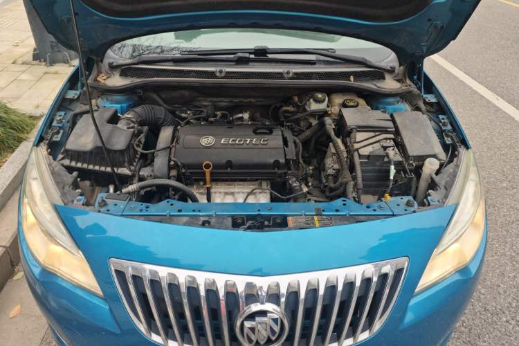 Used Buick GT 2014 XT 1.6L Automatic Fashion Edition Engine Bay