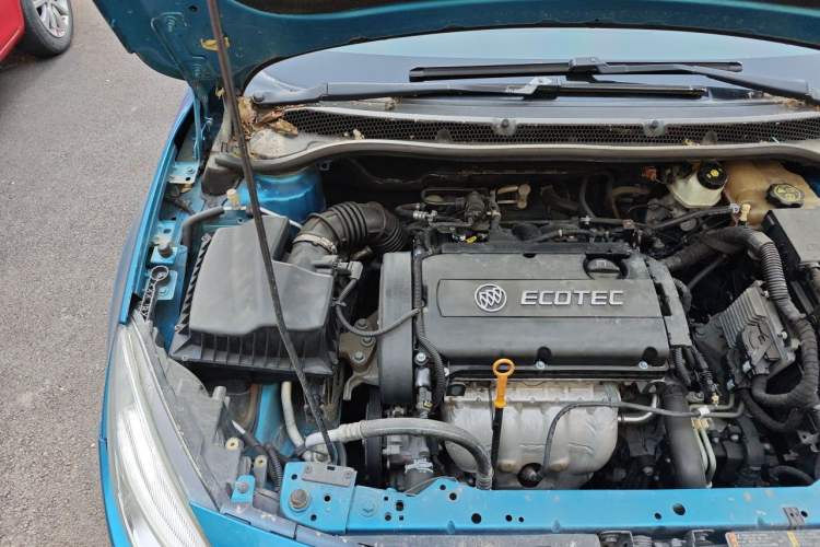 Used Buick GT 2014 XT 1.6L Automatic Fashion Edition Engine Bay Right