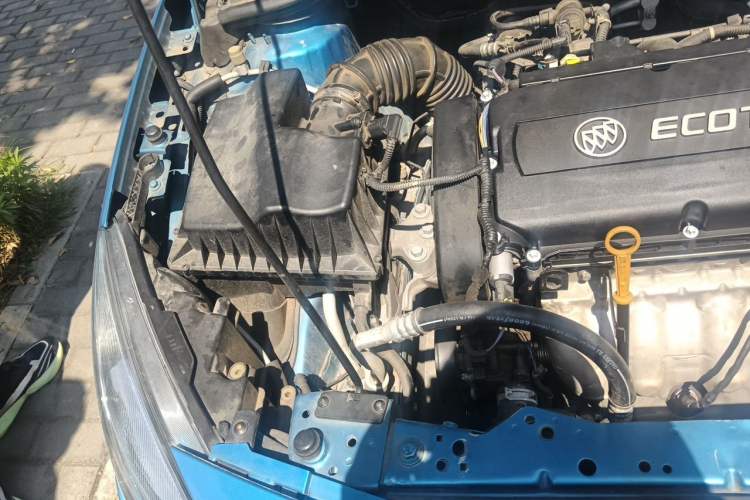 Used Buick GT 2014 XT 1.6L Automatic Fashion Edition Engine Bay Right