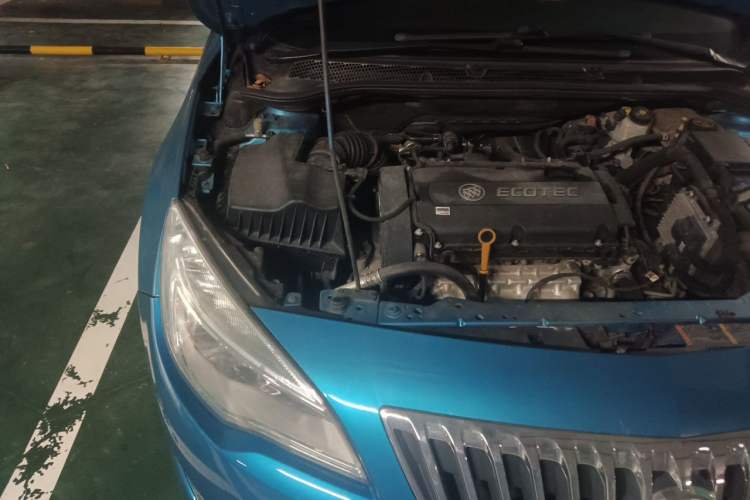 Used Buick GT 2014 XT 1.6L Automatic Fashion Edition Engine Bay Right