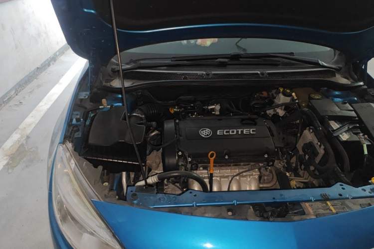 Used Buick GT 2014 XT 1.6L Automatic Fashion Edition Engine Bay Right