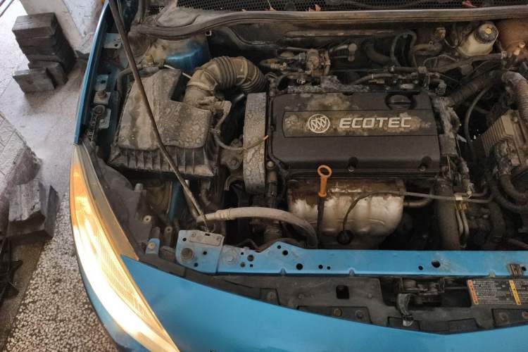 Used Buick GT 2014 XT 1.6L Automatic Fashion Edition Engine Bay Right