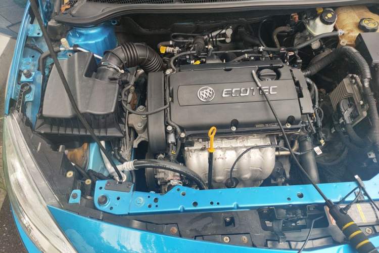 Used Buick GT 2014 XT 1.6L Manual Entry-Level Model Engine Bay Right
