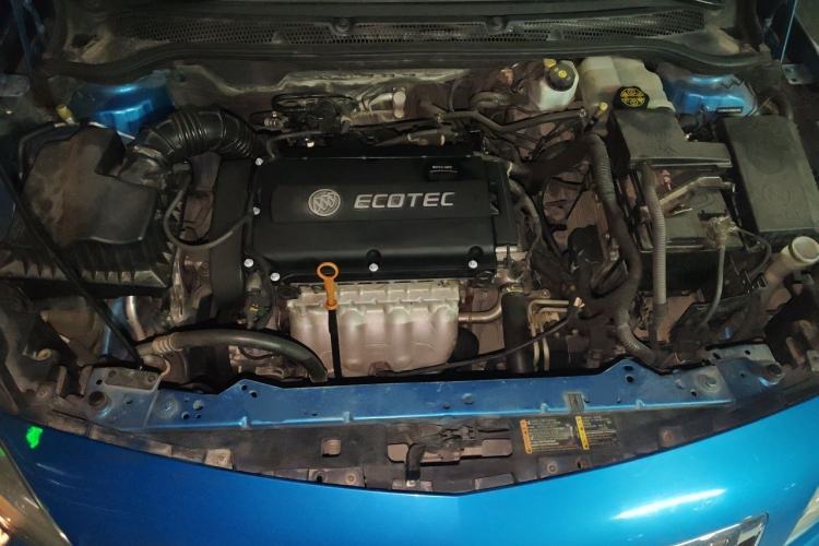 Used Buick GT 2014 XT 1.6L Automatic Fashion Edition Engine Bay