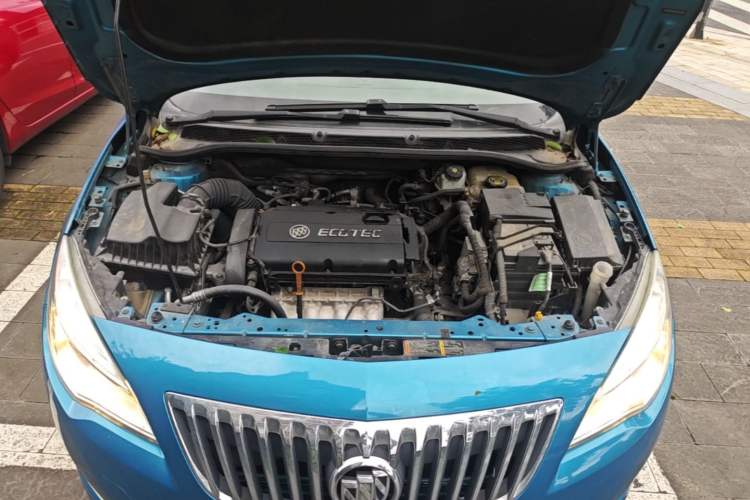 Used Buick GT 2014 XT 1.6L Automatic Fashion Edition Engine Bay