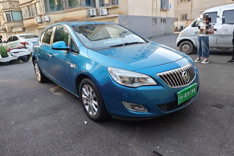 Used Buick GT 2014 XT 1.6L Automatic Fashion Edition Front Right 45 Deg
