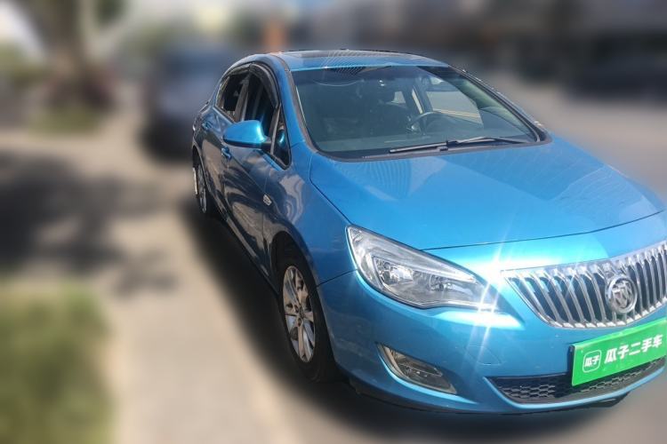 Used Buick GT 2014 XT 1.6L Automatic Fashion Edition Front Right 45 Deg