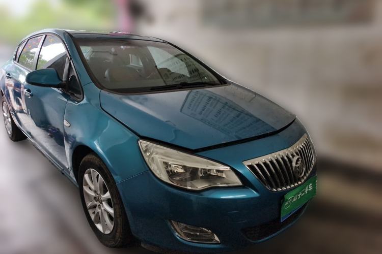 Used Buick GT 2014 XT 1.6L Automatic Fashion Edition Front Right 45 Deg