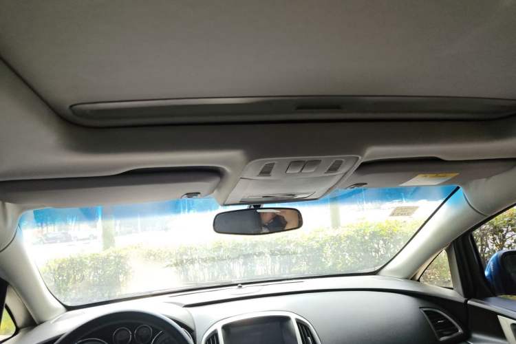 Used Buick GT 2014 XT 1.6L Automatic Fashion Edition Headliner