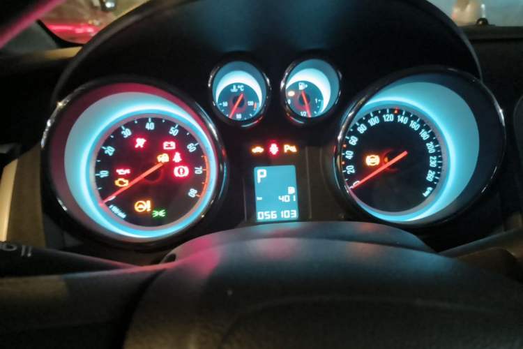 Used Buick GT 2014 XT 1.6L Automatic Fashion Edition Instrument Cluster