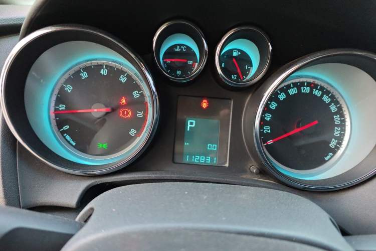 Used Buick GT 2014 XT 1.6L Automatic Fashion Edition Instrument Cluster