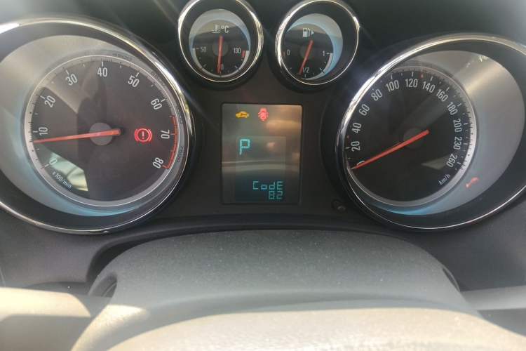 Used Buick GT 2014 XT 1.6L Automatic Fashion Edition Instrument Cluster