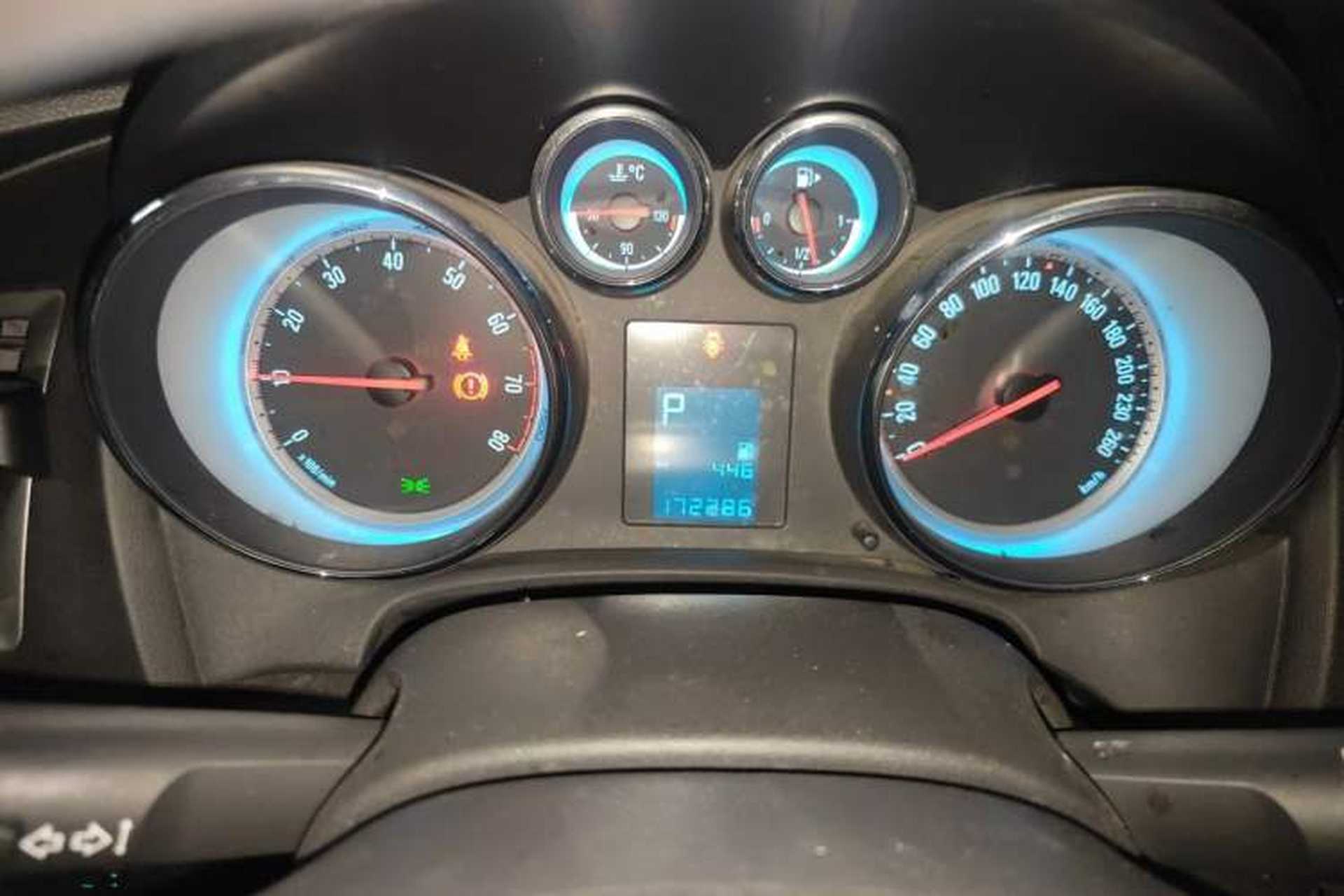 Used Buick GT 2014 XT 1.6L Automatic Fashion Edition Instrument Cluster