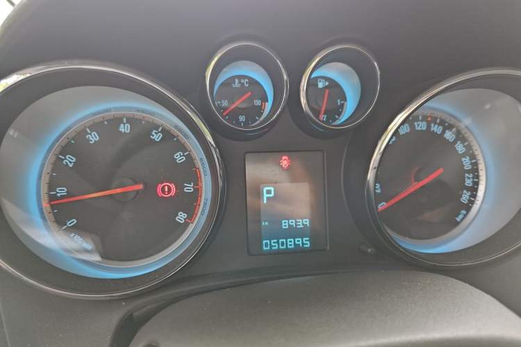 Used Buick GT 2014 XT 1.6L Automatic Fashion Edition Instrument Cluster