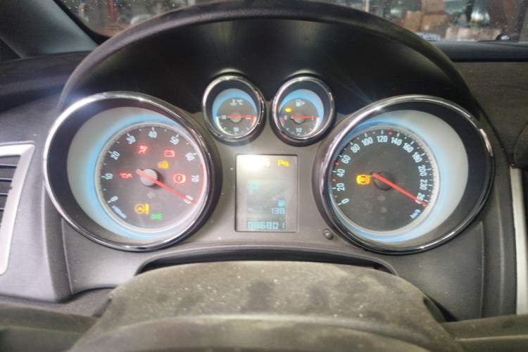 Used Buick GT 2014 XT 1.6L Automatic Comfort Edition Instrument Cluster
