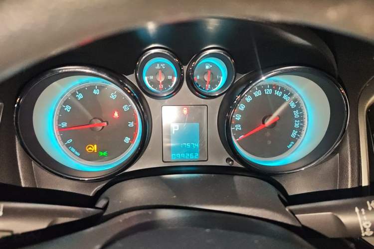 Used Buick GT 2014 XT 1.6L Automatic Fashion Edition Instrument Cluster