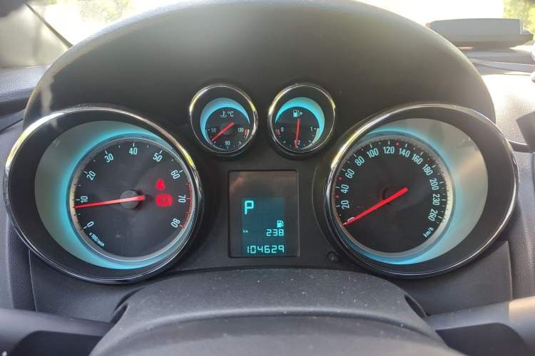 Used Buick GT 2014 XT 1.6L Automatic Fashion Edition Instrument Cluster