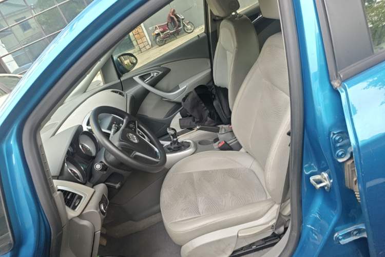 Used Buick GT 2014 XT 1.6L Manual Entry-Level Model Left Front Seat