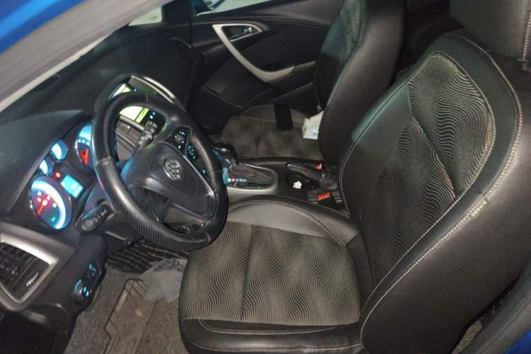 Used Buick GT 2014 XT 1.6L Automatic Fashion Edition Left Front Seat