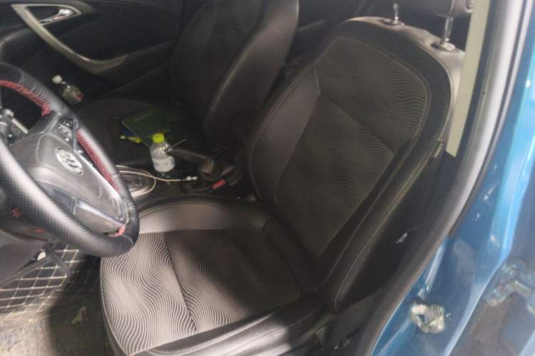 Used Buick GT 2014 XT 1.6L Automatic Comfort Edition Left Front Seat