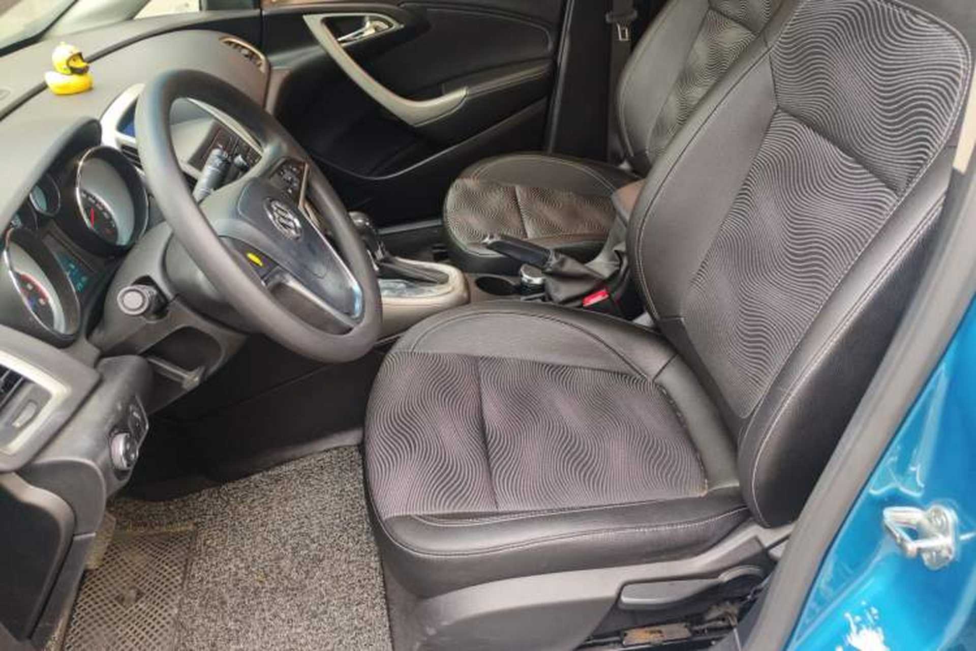 Used Buick GT 2014 XT 1.6L Automatic Fashion Edition Left Front Seat