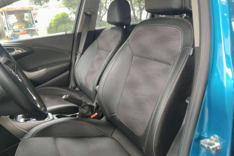 Used Buick GT 2014 XT 1.6L Automatic Comfort Edition Left Front Seat