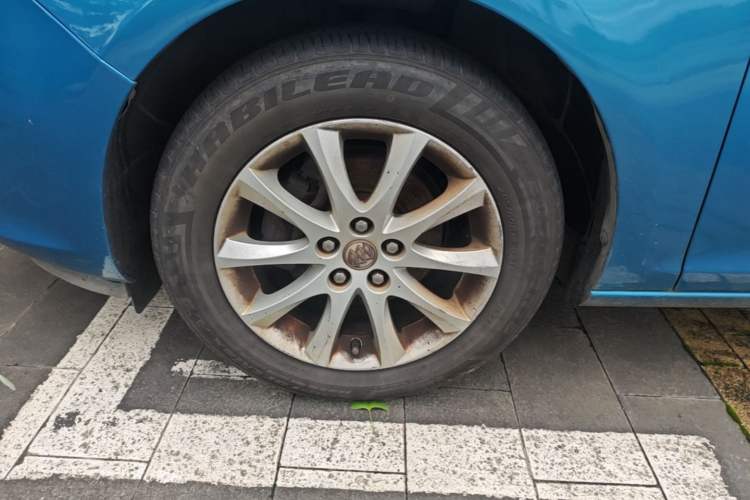 Used Buick GT 2014 XT 1.6L Automatic Fashion Edition Left Front Wheel Hub