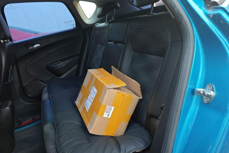 Used Buick GT 2014 XT 1.6L Automatic Fashion Edition Left Rear Seat