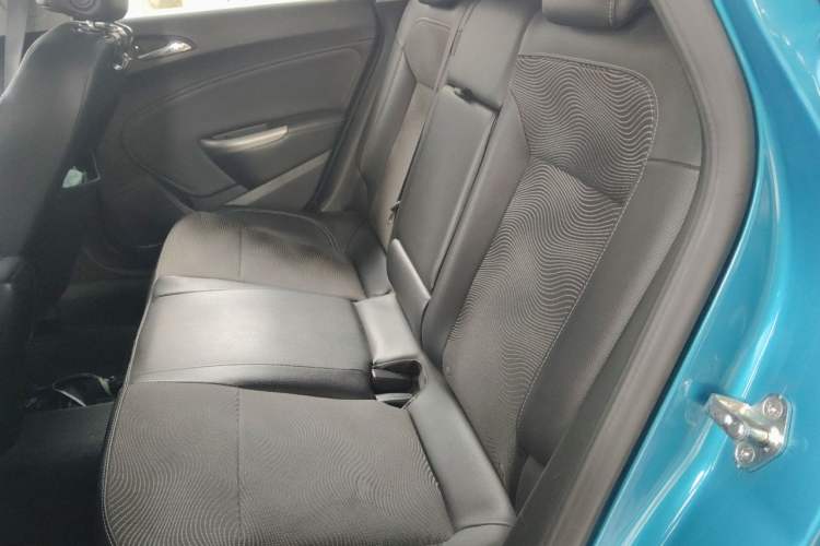 Used Buick GT 2014 XT 1.6L Automatic Comfort Edition Left Rear Seat
