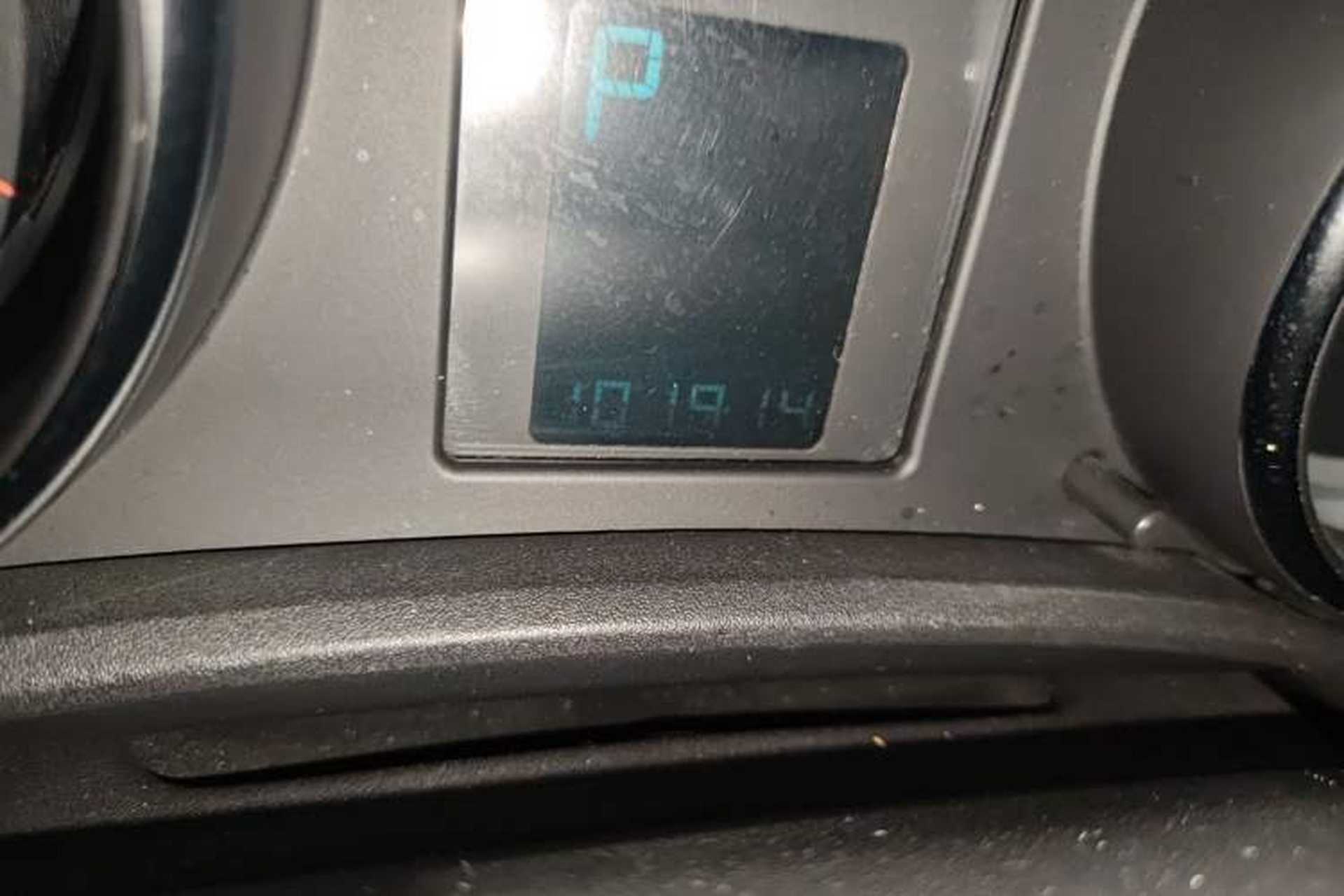 Used Buick GT 2014 XT 1.6L Automatic Comfort Edition Odometer Close Up